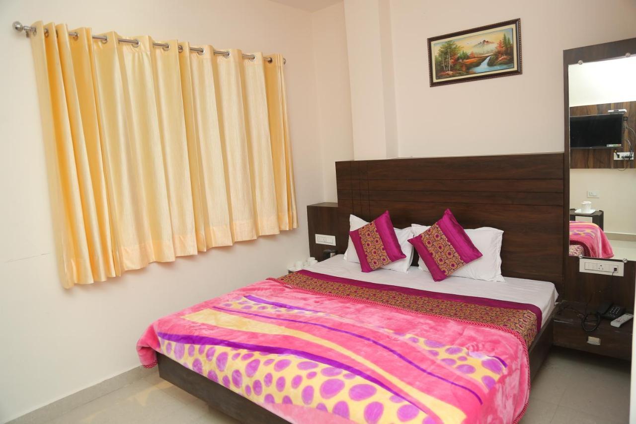 Hotel Golden Dreams Amritsar Zewnętrze zdjęcie