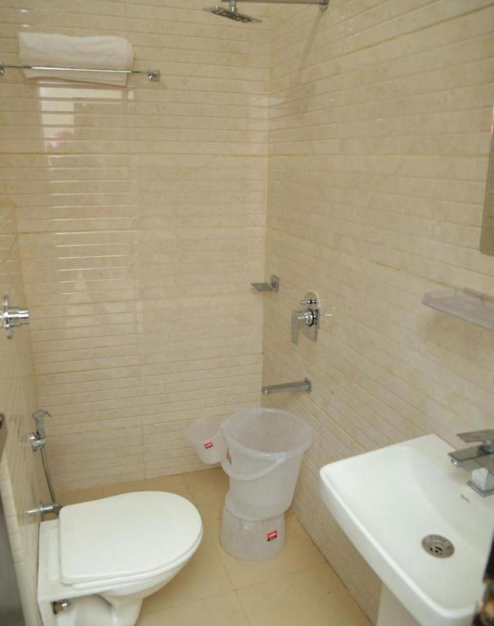 Hotel Golden Dreams Amritsar Zewnętrze zdjęcie