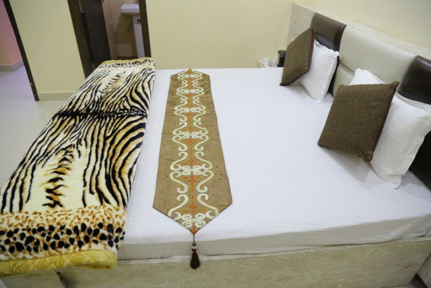 Hotel Golden Dreams Amritsar Zewnętrze zdjęcie